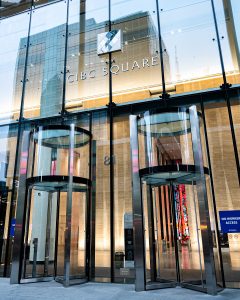 2500 Manual Revolving Doors