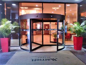 1500 Automatic Revolving Doors