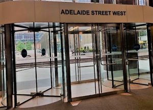 2500 Manual Revolving Doors
